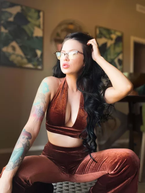 This photo is why I’ll never skimp on the anti reflective coating ever again. 😂🤓