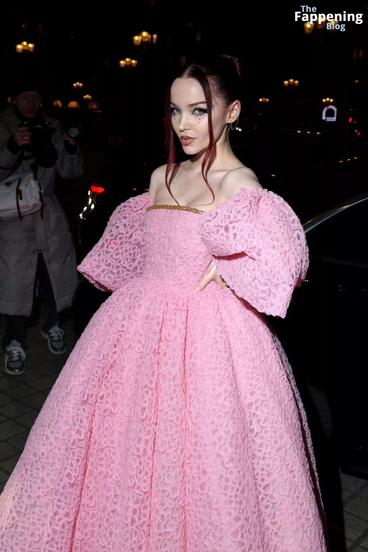 Dove Cameron Looks Beautiful in a Pink Dress at the Giambattista Valli Fashion Show in Paris (19 Photos)