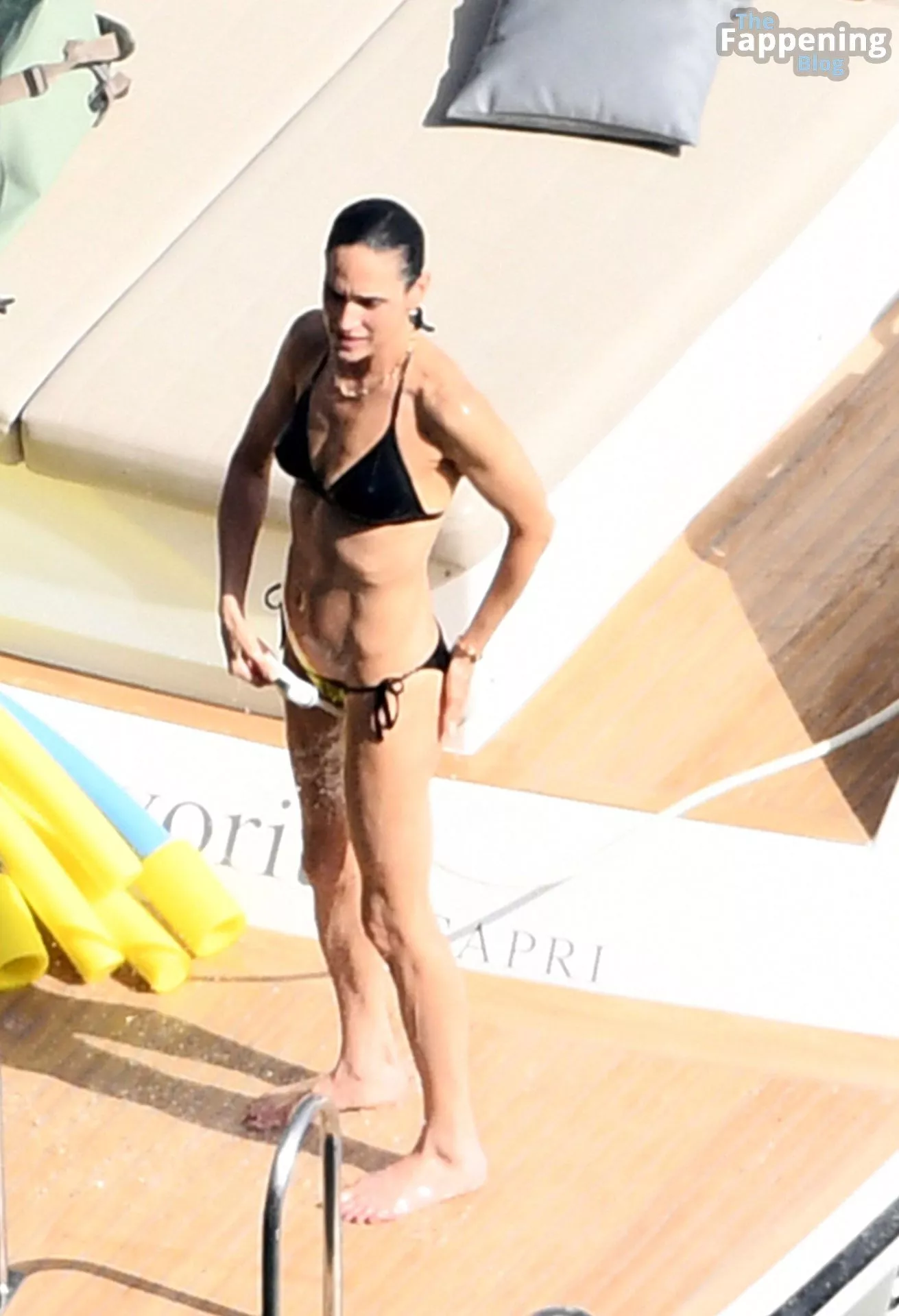 Jennifer Connelly Shows Off Her Toned Bikini Body While Enjoying a Summer Holiday with Paul Bettany and Friends in Italy (57 Photos)
