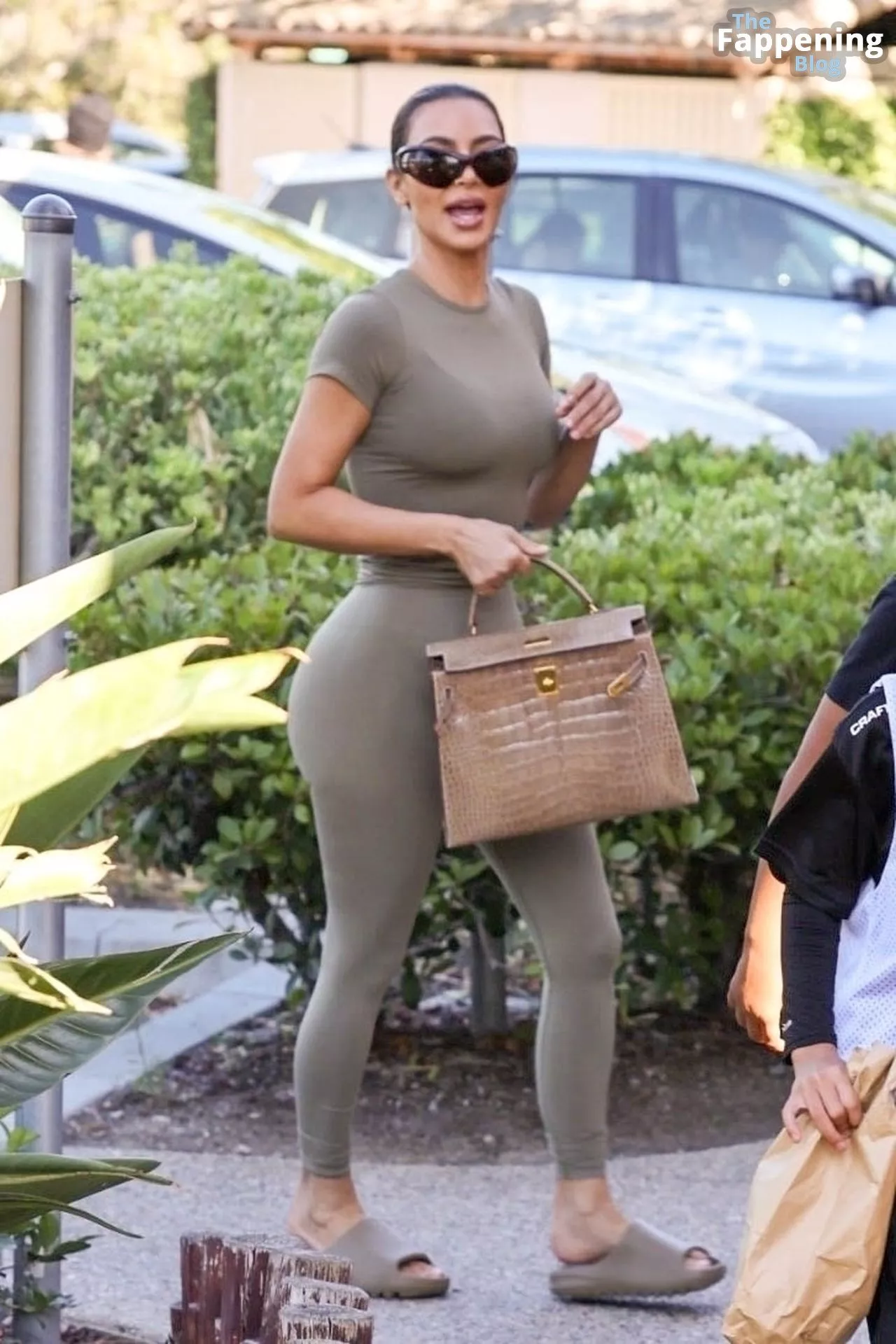 Kim Kardashian Flaunts Her Curves in Thousand Oaks (69 Photos)