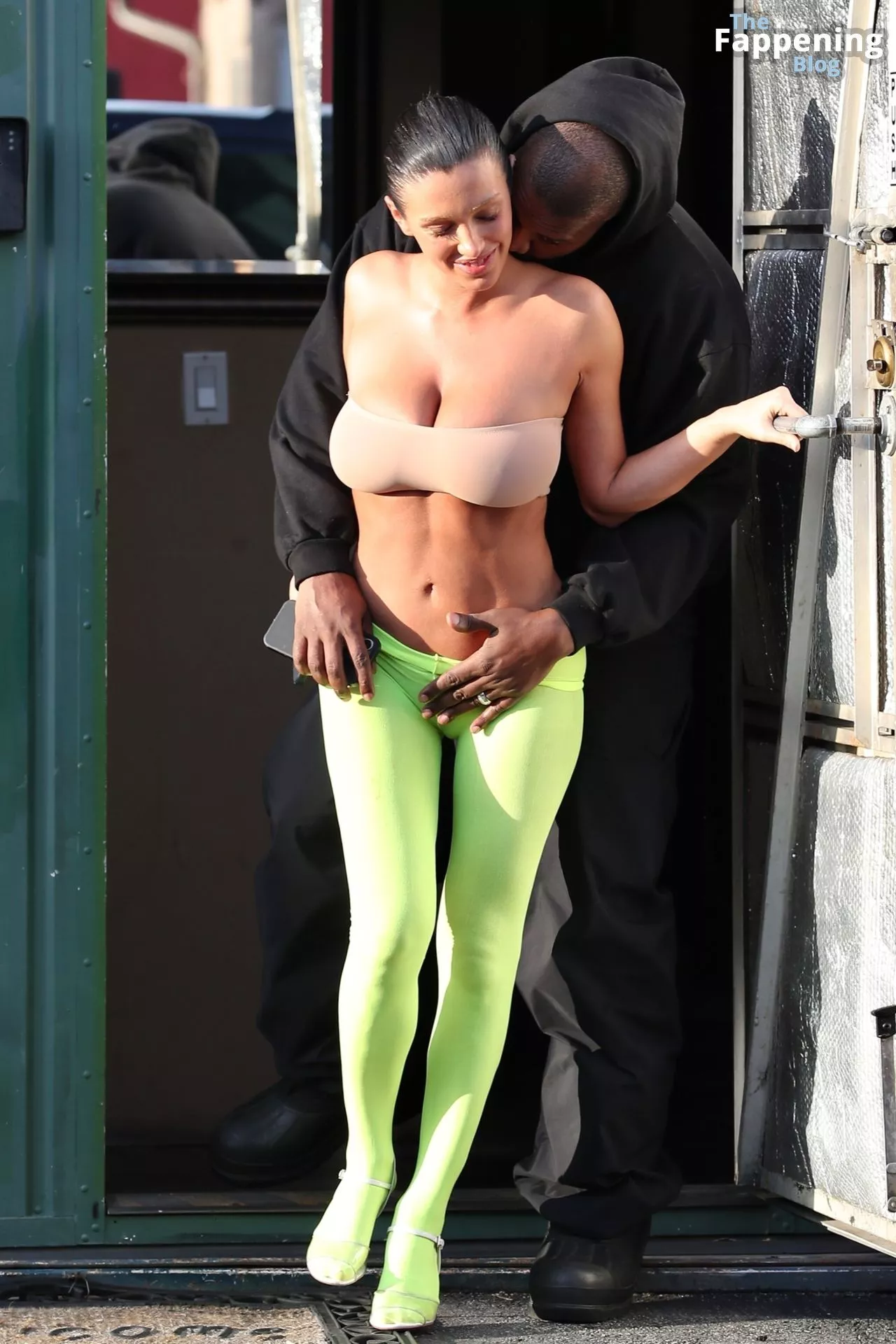 Kanye West & Bianca Censori Arrive to the Cheesecake Factory (150 Photos)