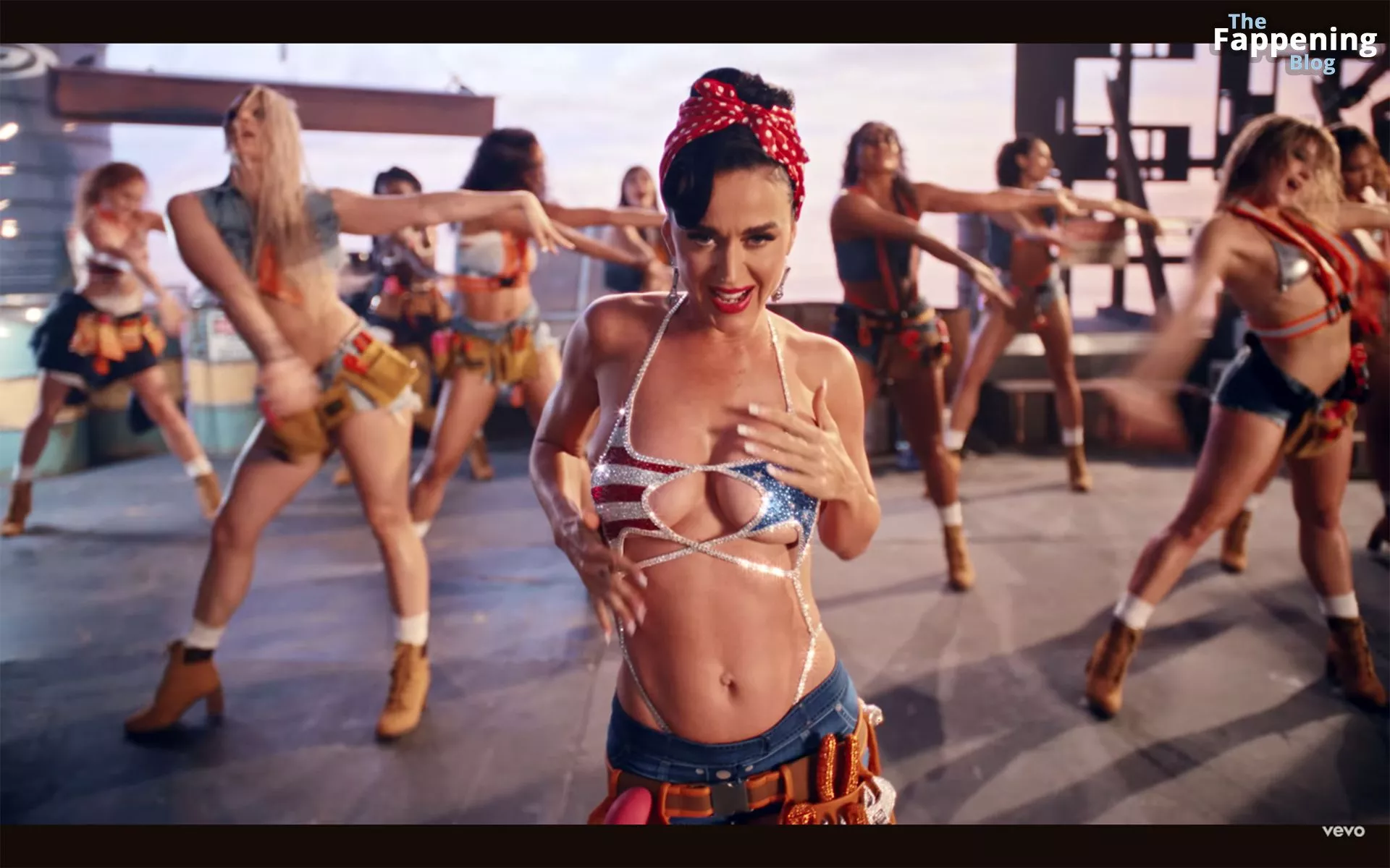 Katy Perry Hot – Woman’s World (54 Pics + Video)