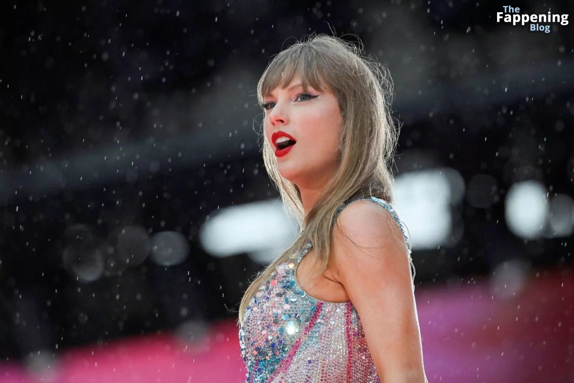 Taylor Swift Performs in Hamburg (41 Photos)