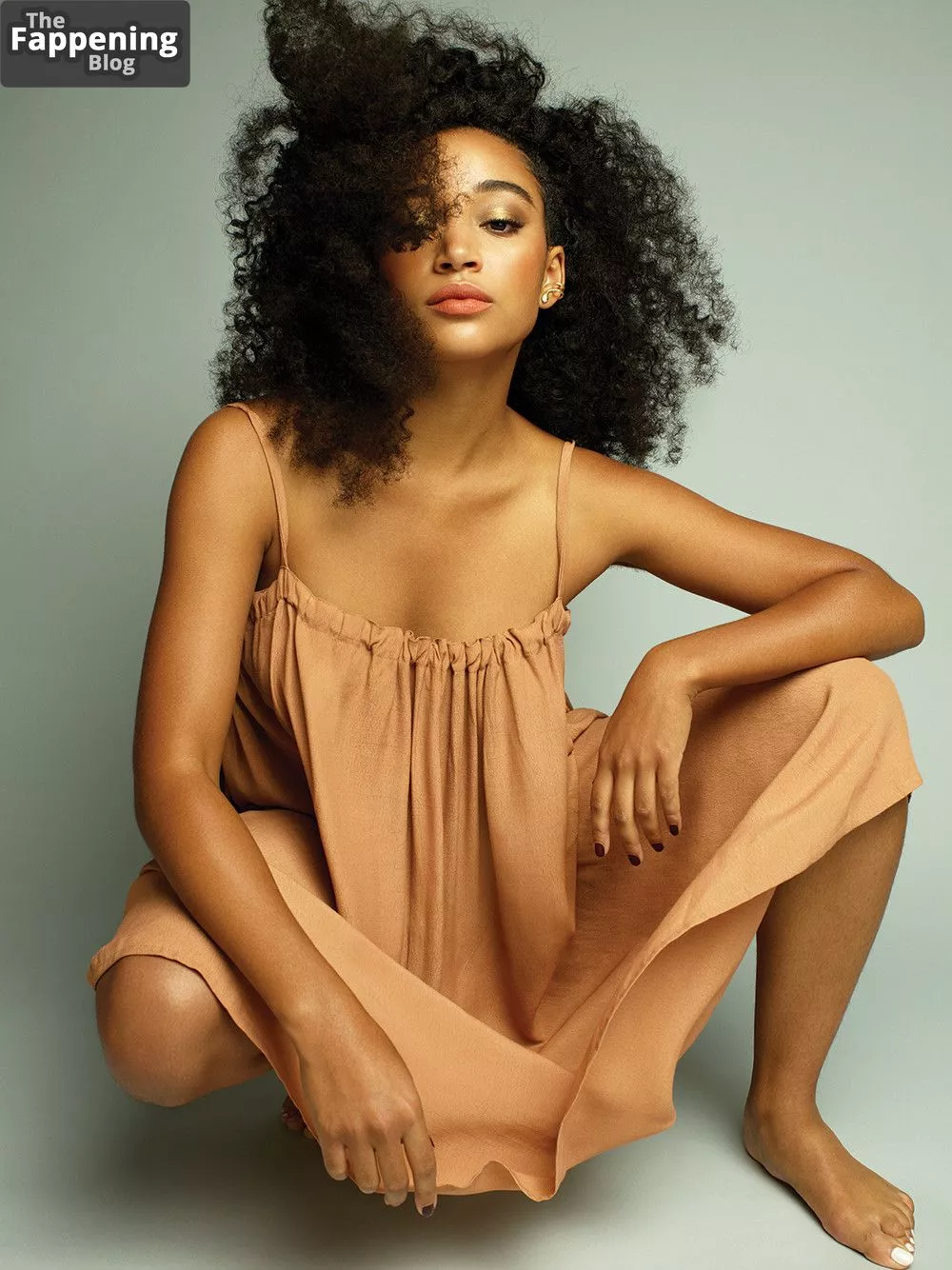 Amandla Stenberg Nude & Sexy Collection (9 Photos)