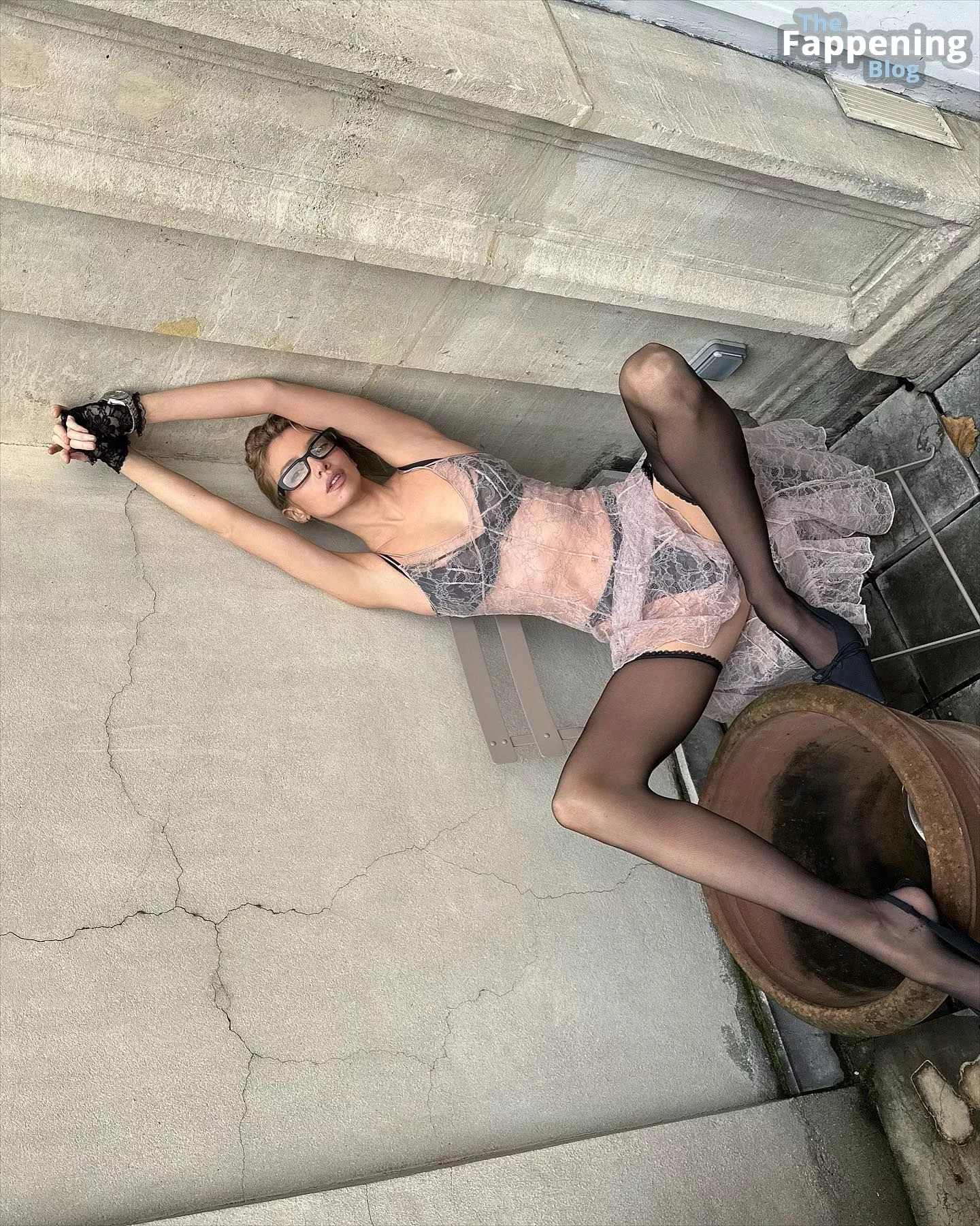 Stella Maxwell Sexy & Topless (24 Photos)