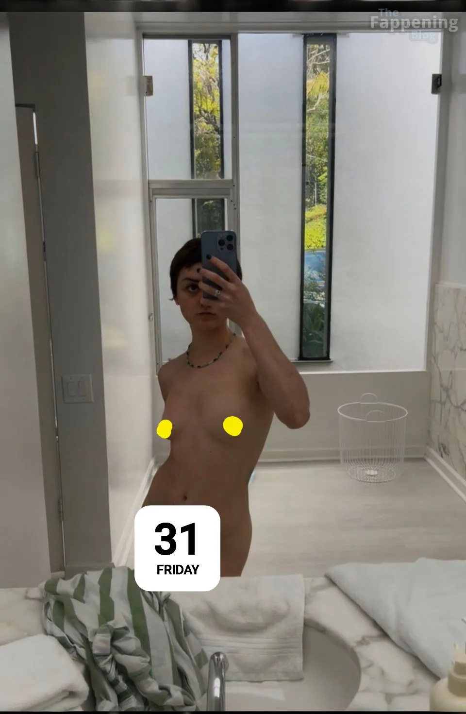 Maisie Williams Nude Leaked (1 Photo)