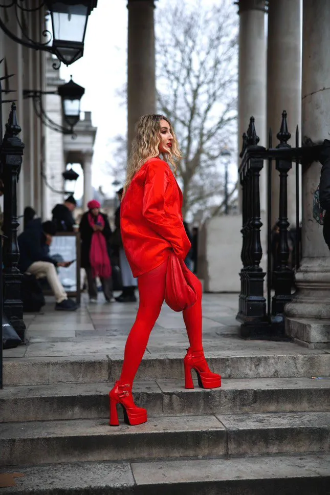 Alessia Vernazza Looks Hot in Red at the “Tell The Truth” Show During LFW (12 Photos)