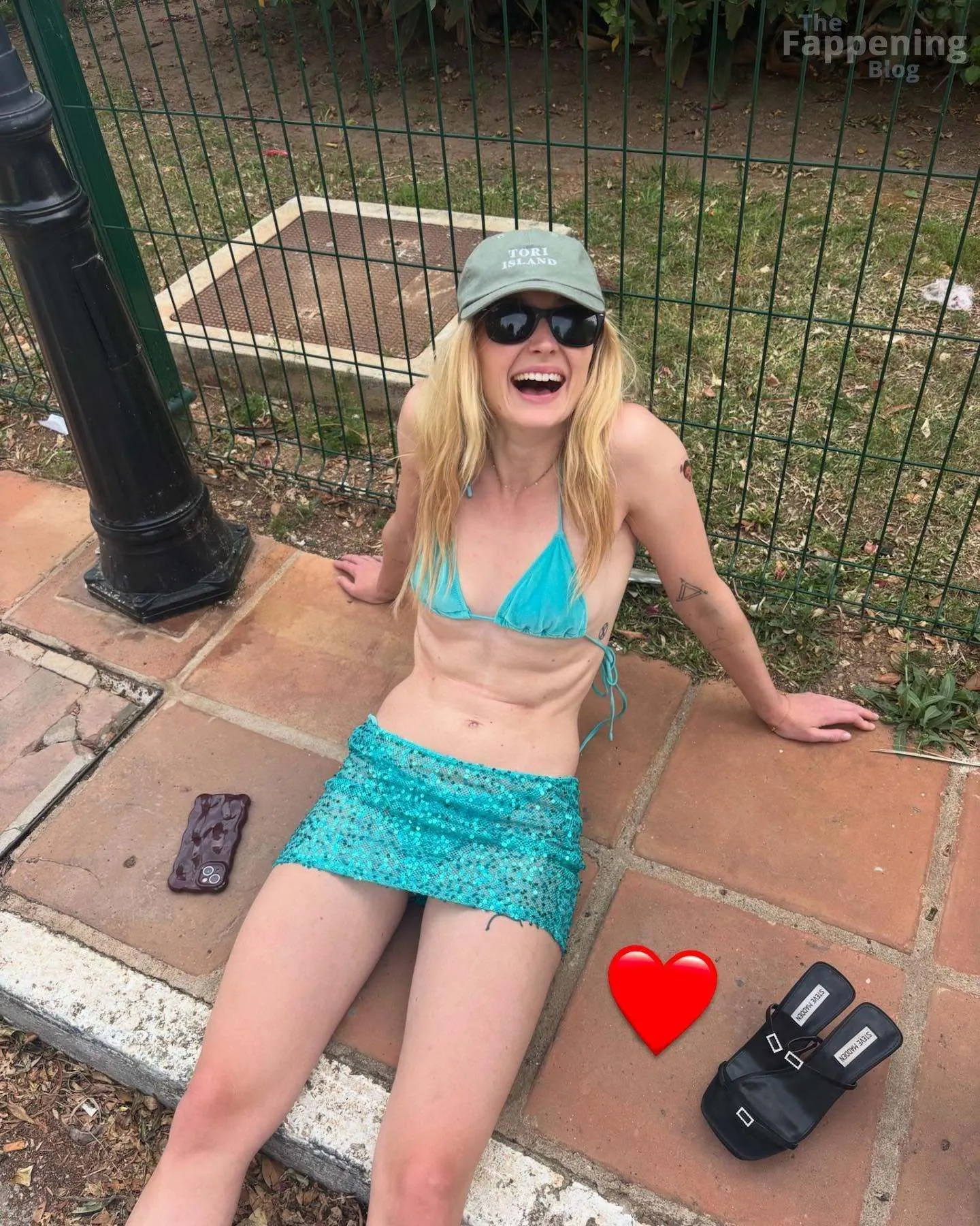 Sophie Turner Nude & Sexy Collection (15 Photos)