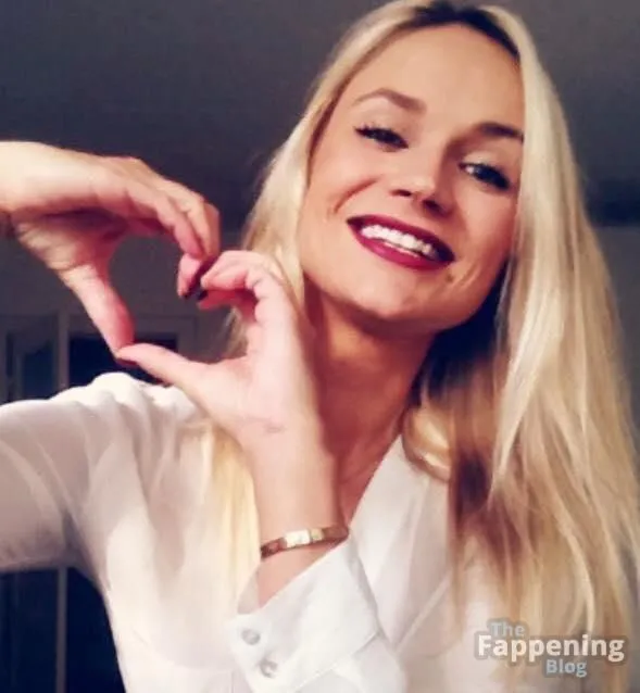 Franziska Alber Sexy (5 Photos)