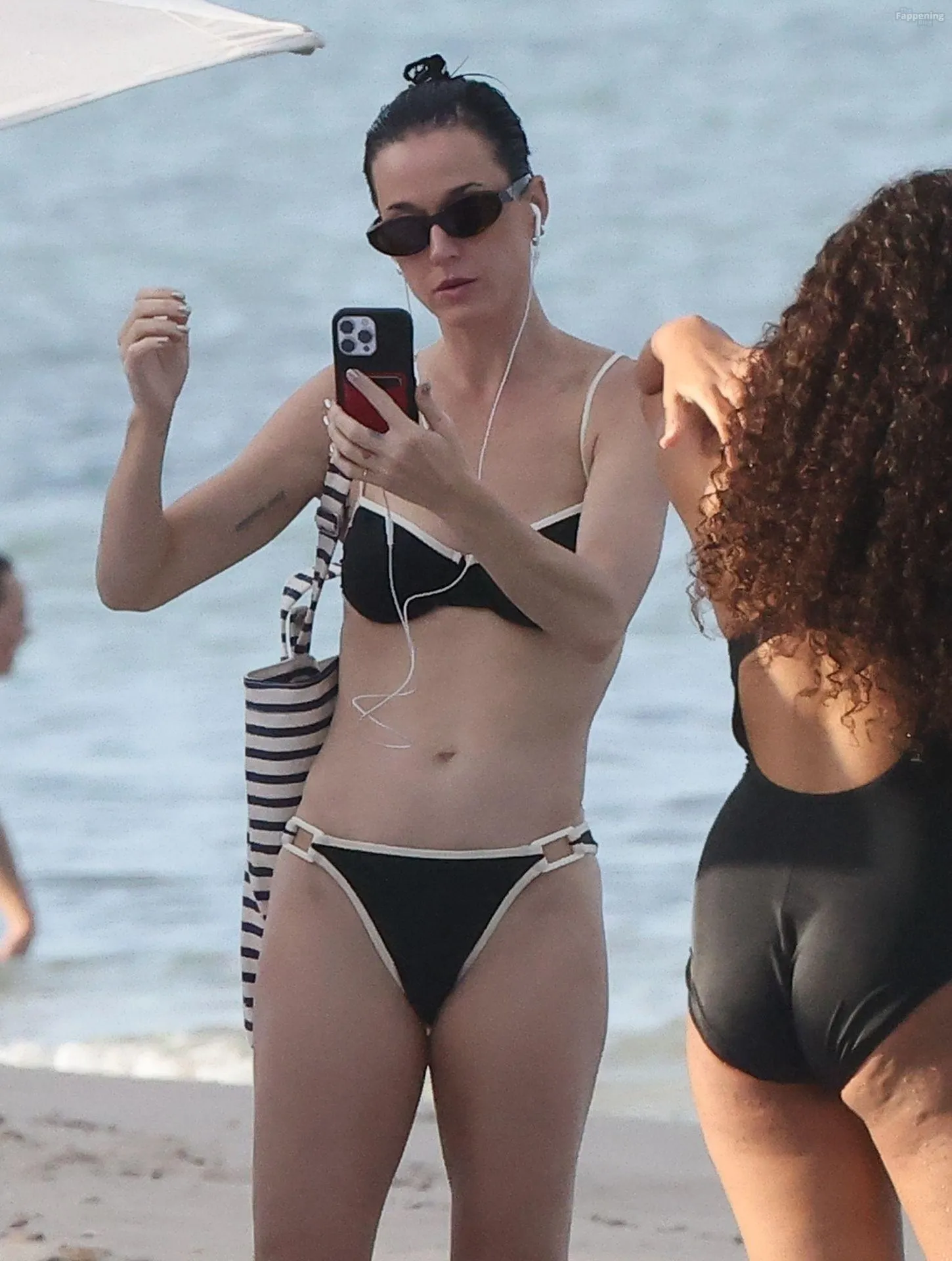 Katy Perry Enjoys a Beach Day with Her Crew in Miami (126 Photos)