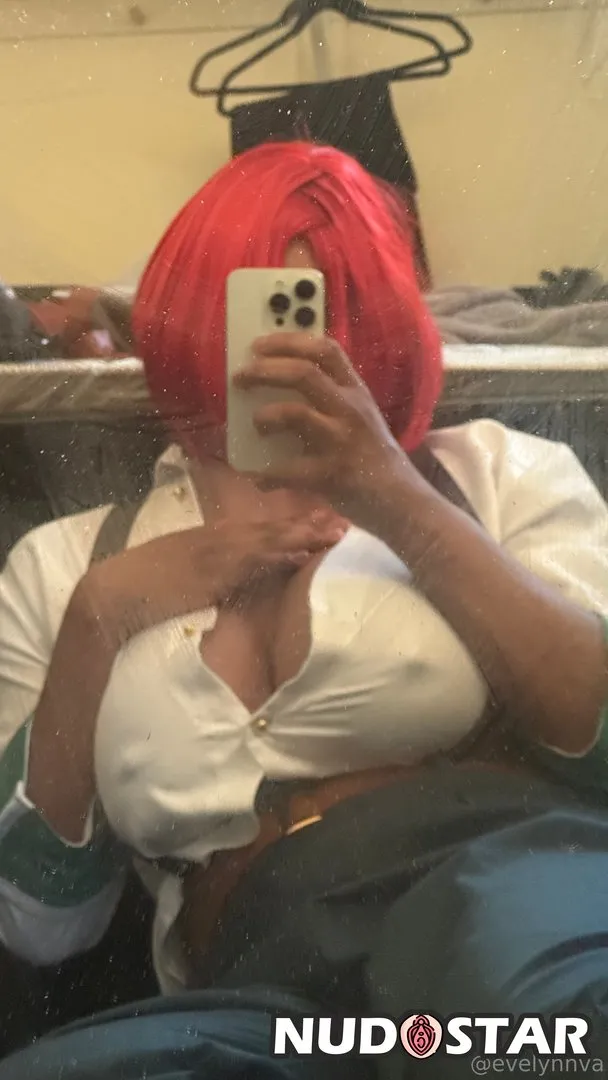 Bleachedthot Leaks (24 Photos + 2 Videos)