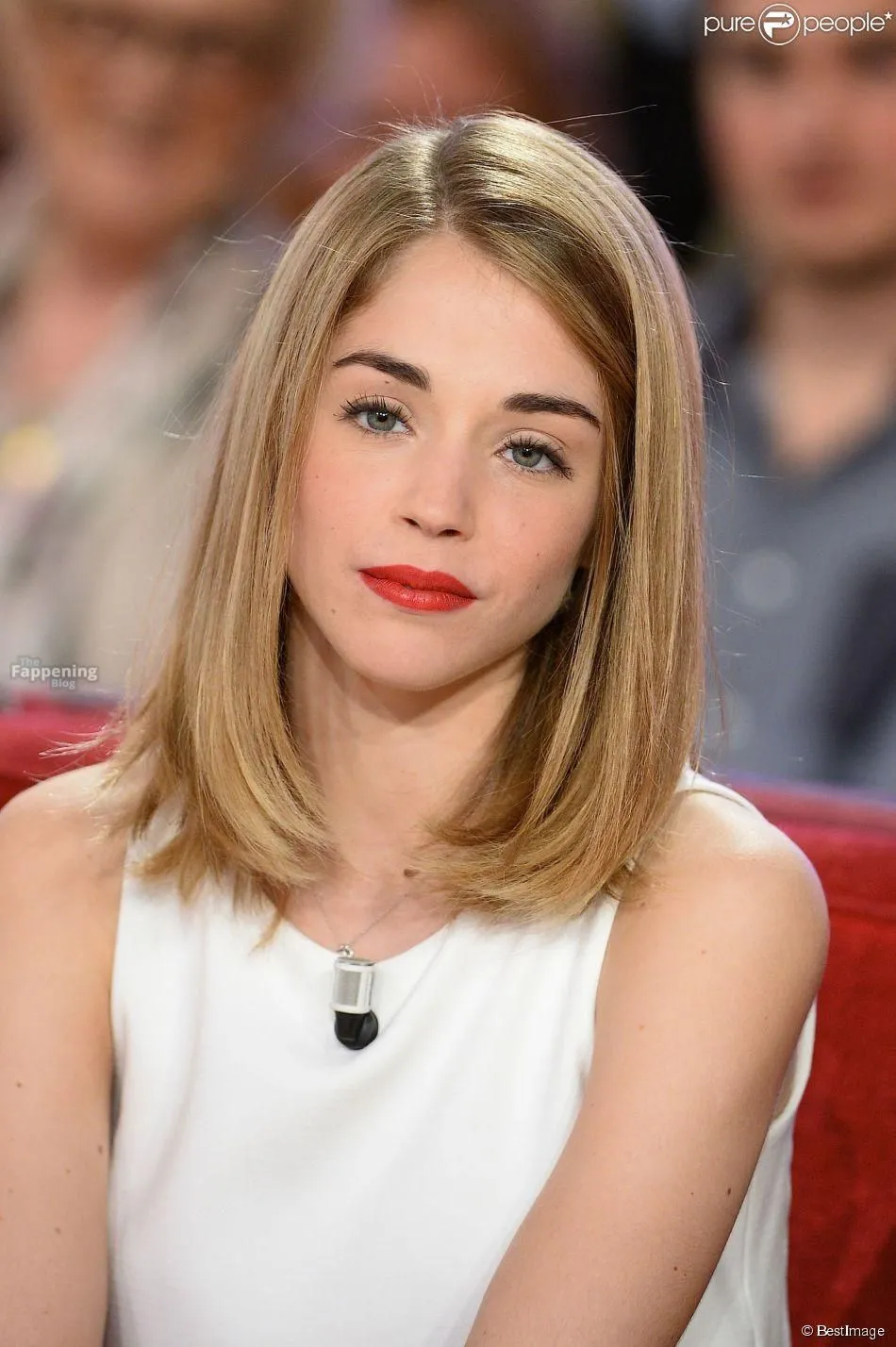 Alice Isaaz Nude & Sexy Collection (5 Photos)