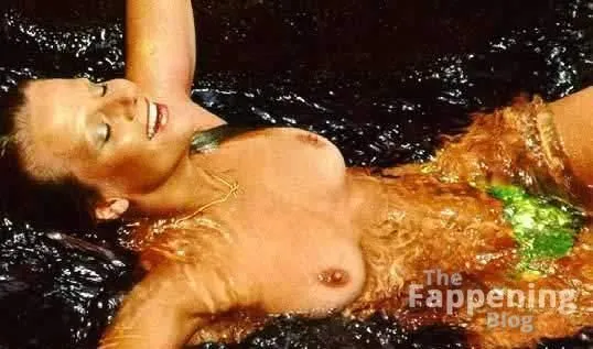 Heidi Bruehl Nude (2 Photos)