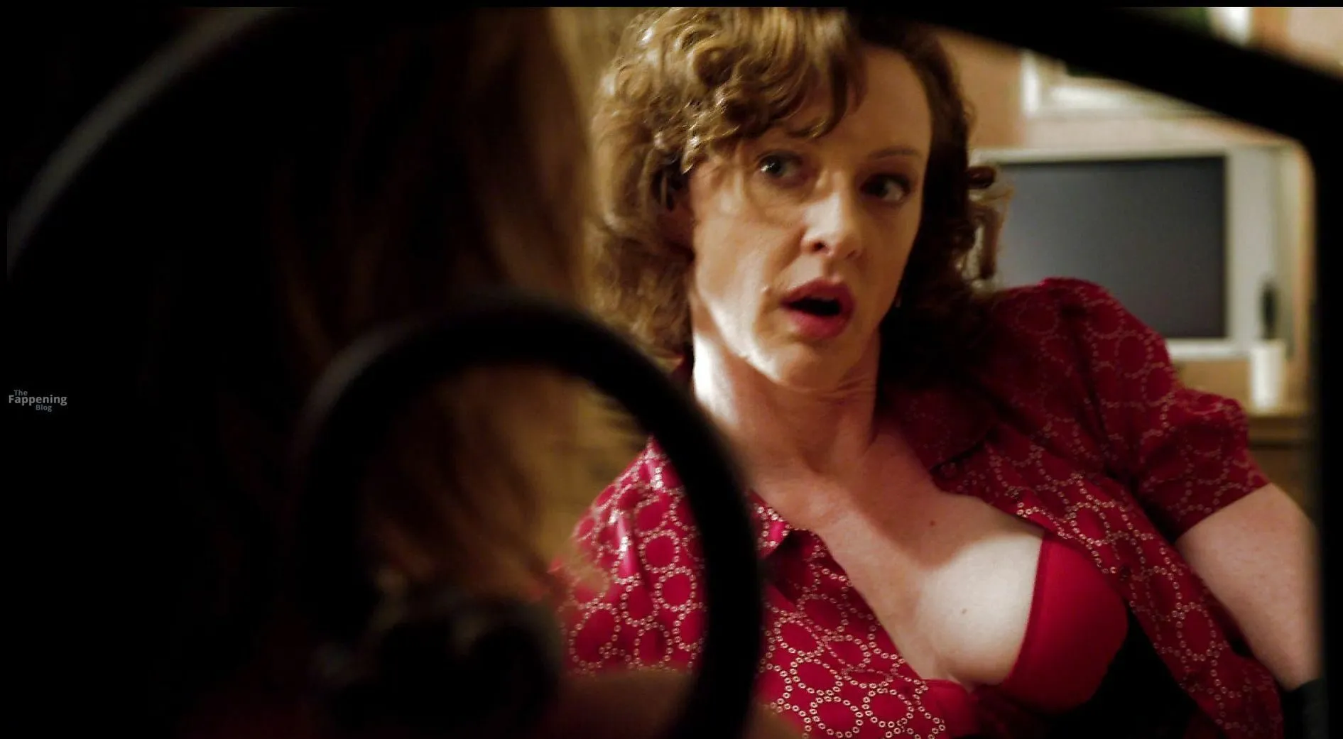 Joan Cusack Sexy (4 Photos)
