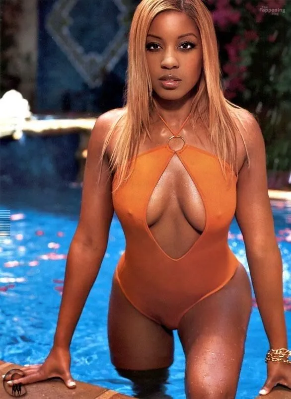 Reagan Gomez Preston Sexy & Topless Collection (15 Photos)