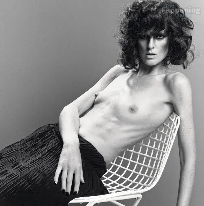 Stella Tennant Nude & Sexy Collection (23 Photos)