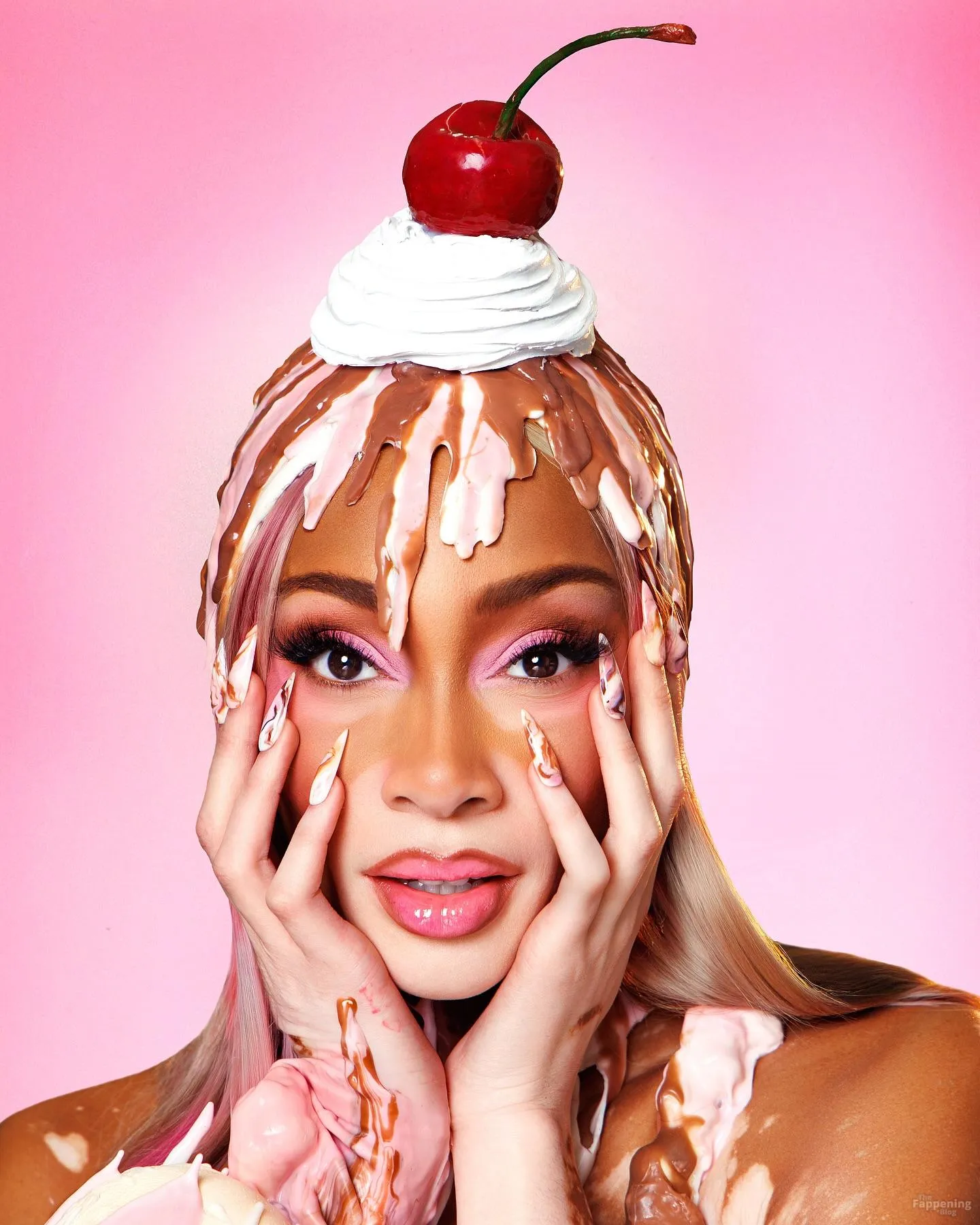 Winnie Harlow Hot (12 Photos)