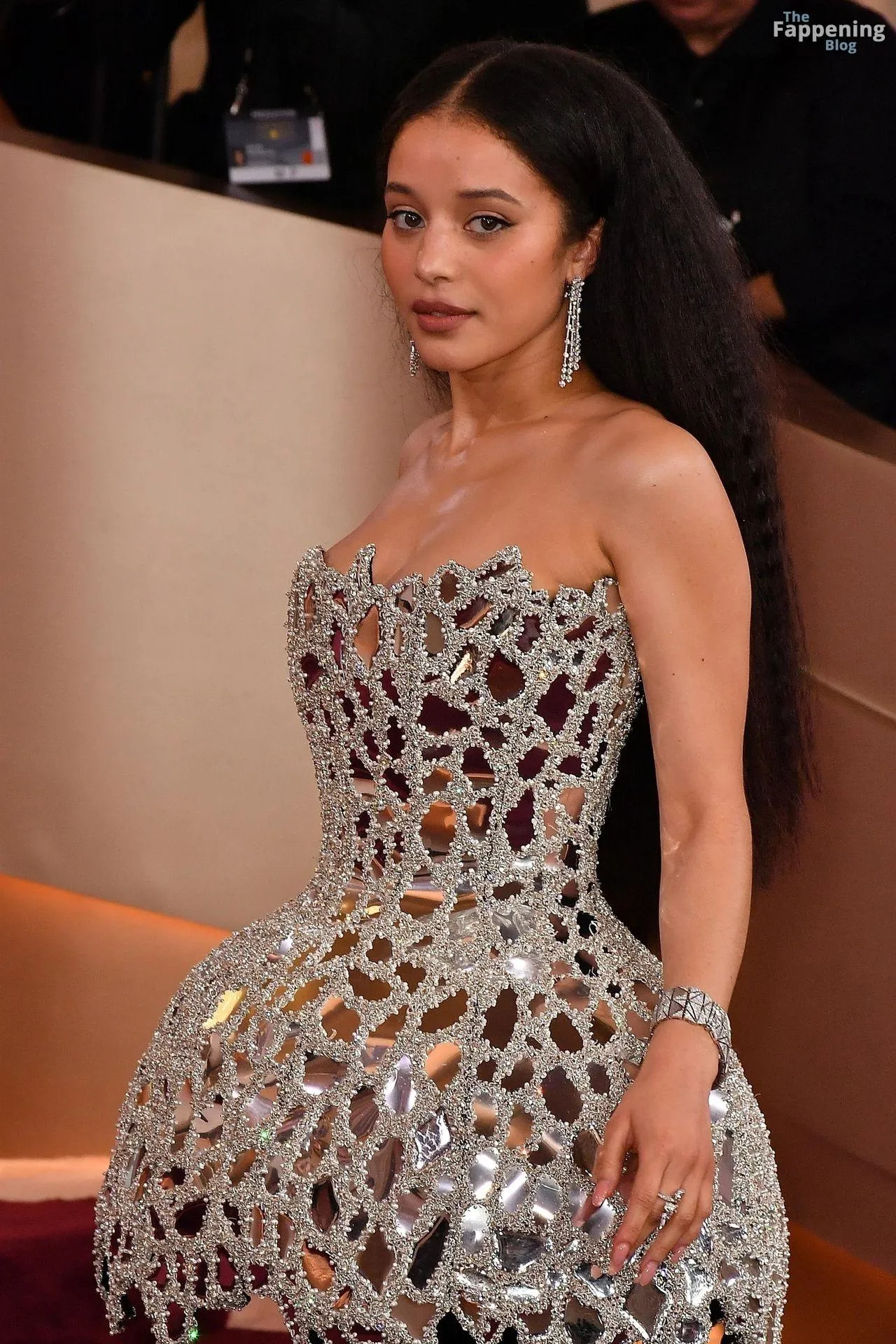 Chase Infiniti Displays Her Cleavage at the 83rd Annual Golden Globe Awards (94 Photos)