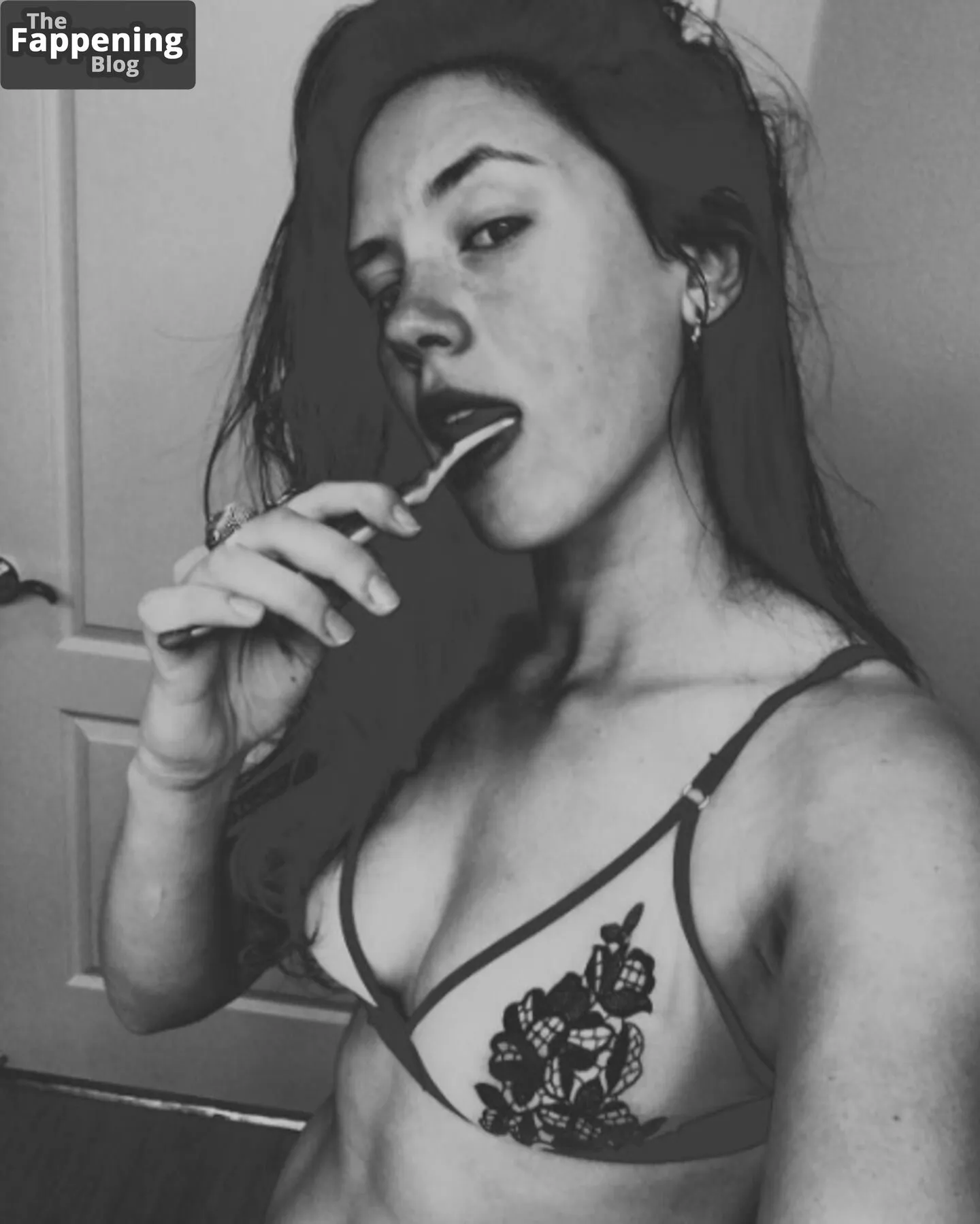 Delfina Chaves Nude & Sexy Collection (9 Photos)