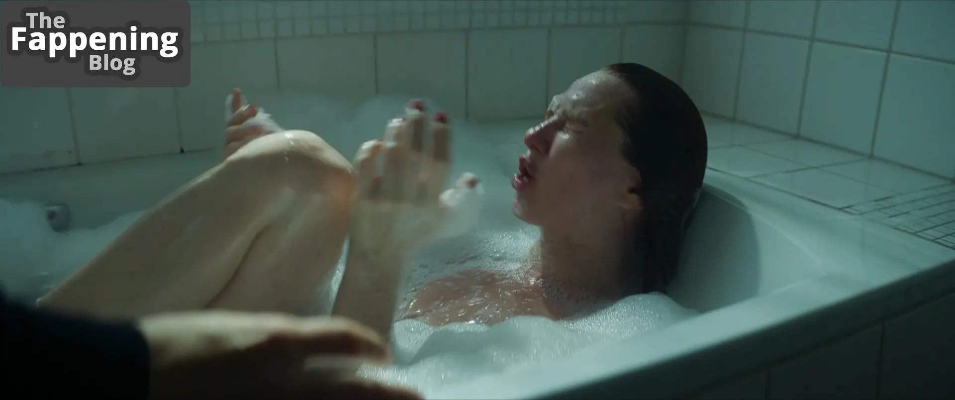 Elena Nikolaeva Nude & Sexy (8 Pics)