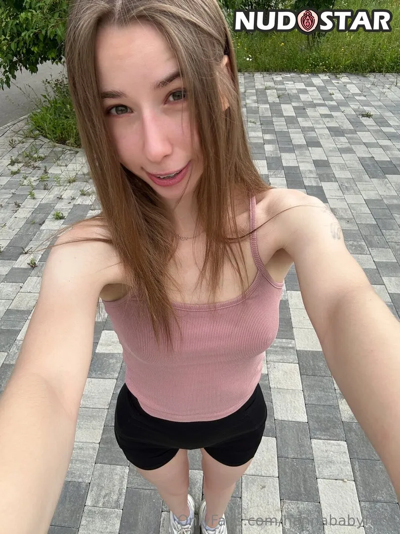 Hannababyface OnlyFans Leaks (18 Photos)