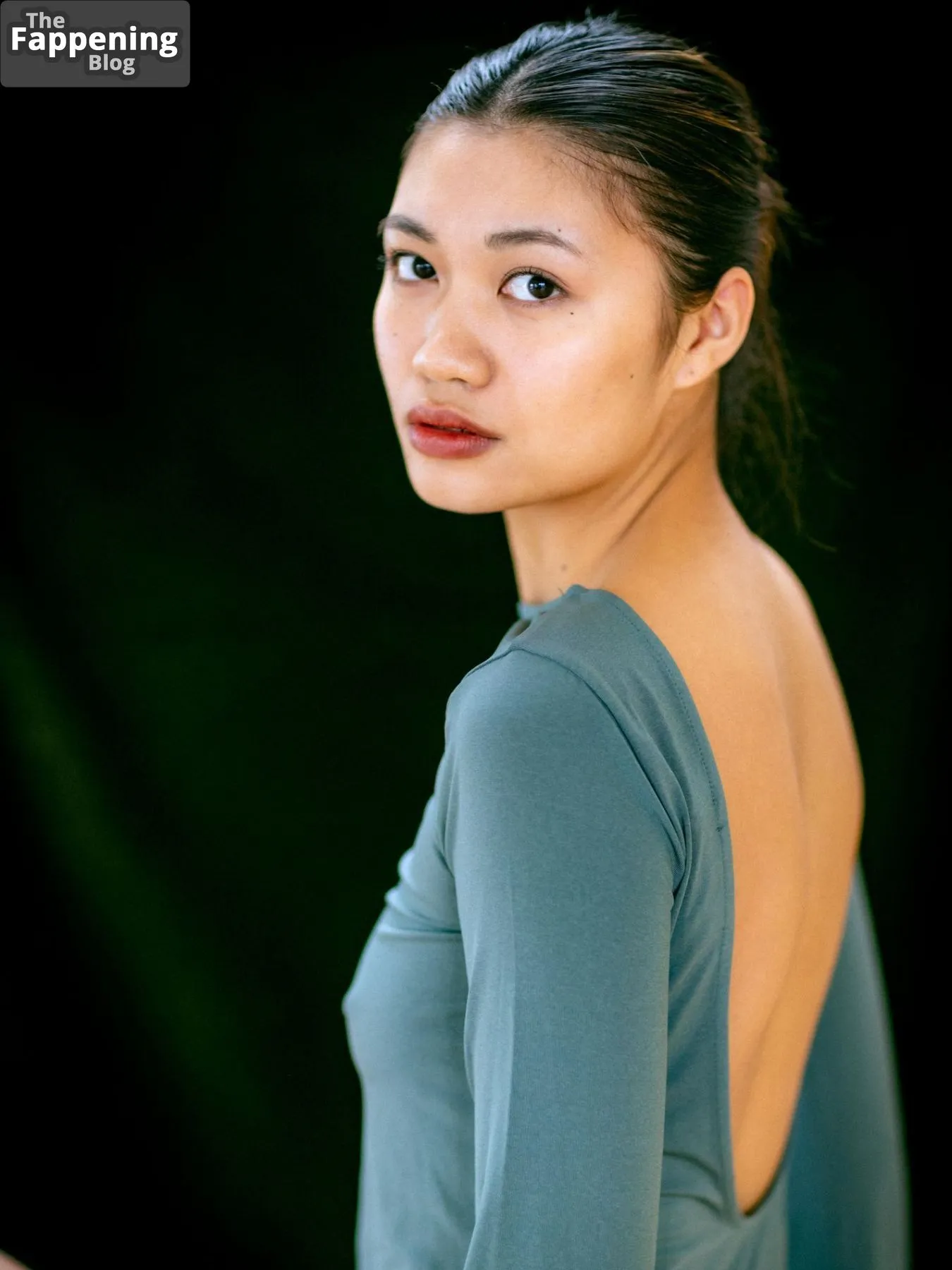 Nhung Hong Sexy (7 Photos)