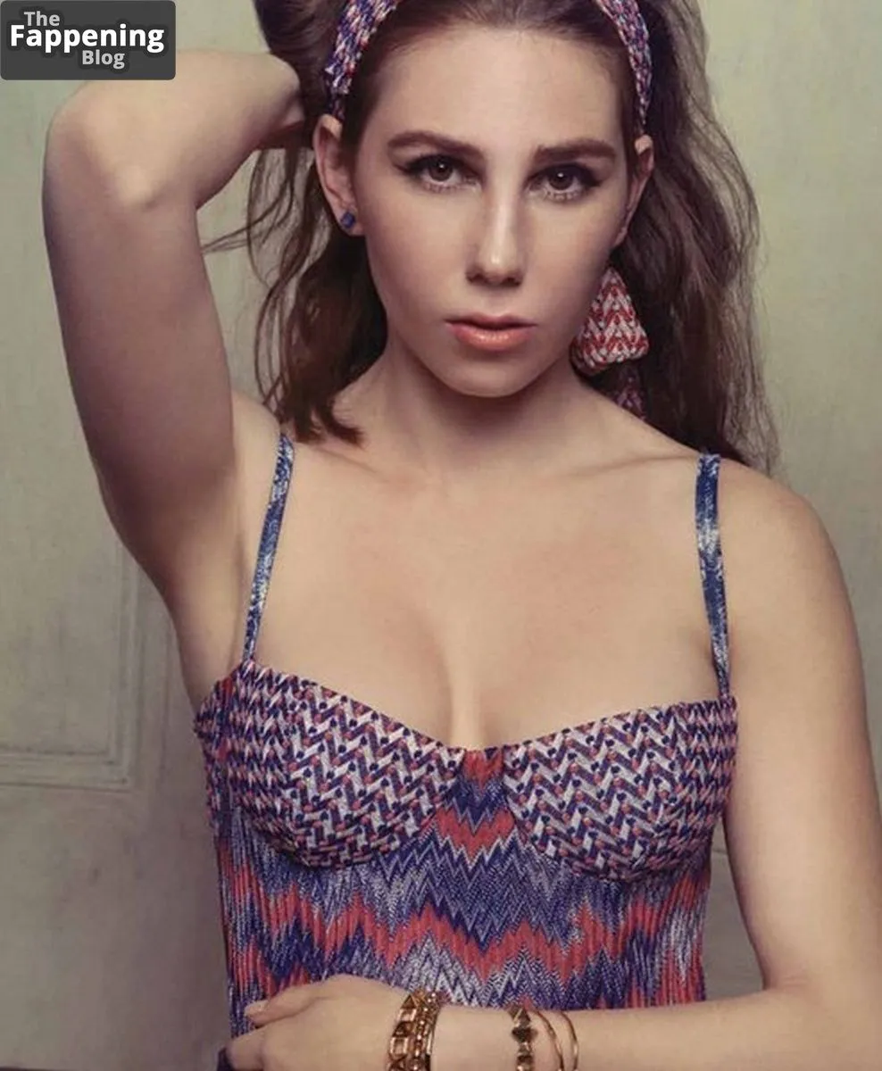 Zosia Mamet Sexy (9 Photos)