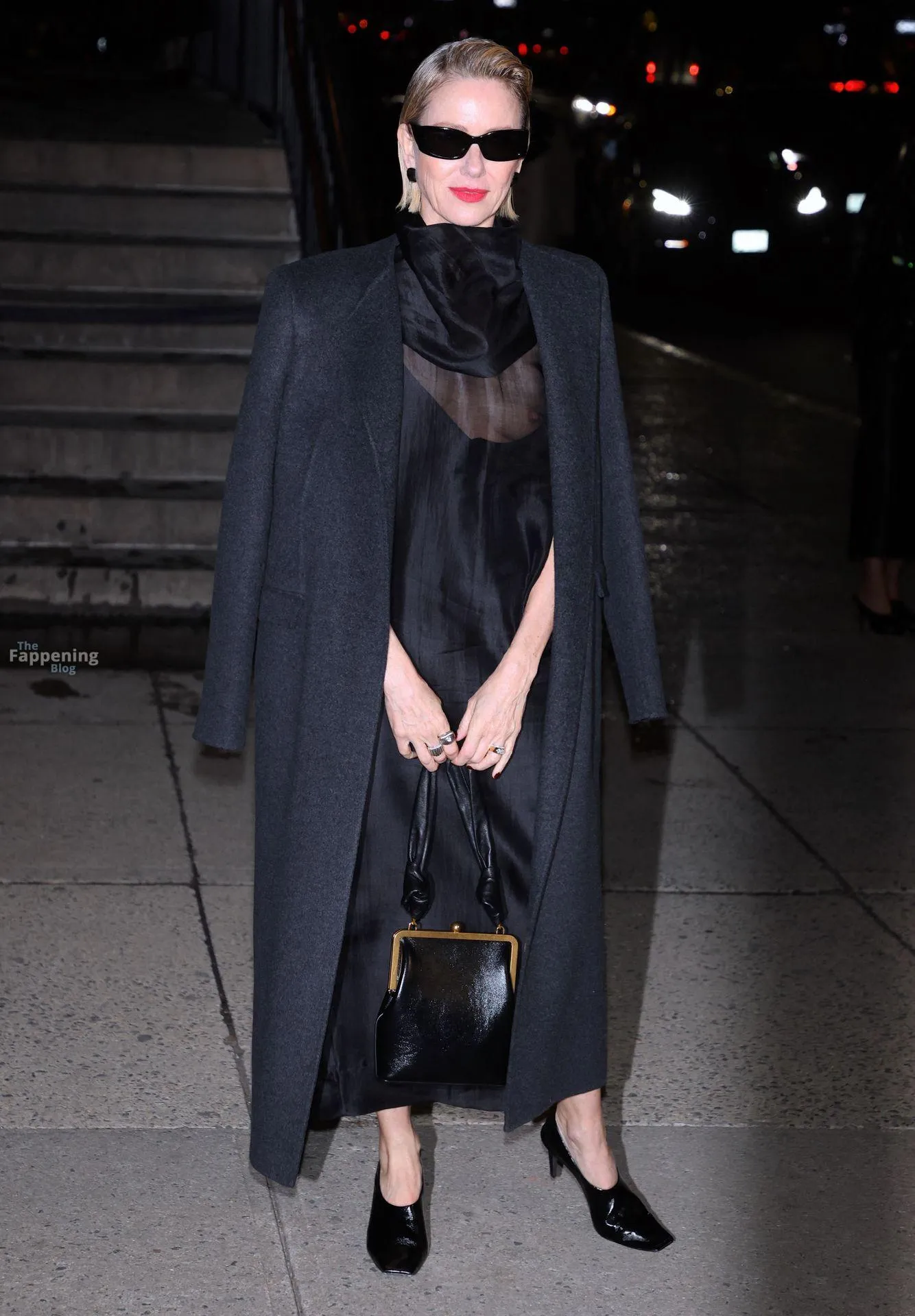 Naomi Watts Flashes Her Nude Tit in NYC (60 Photos)