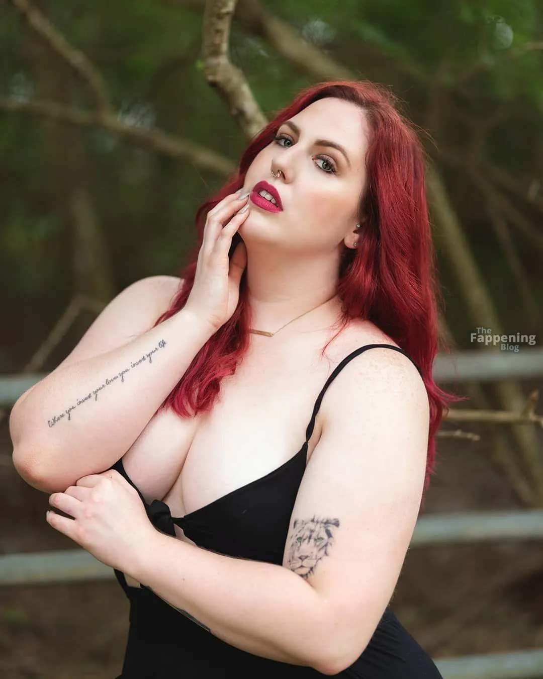 Jenny Glamazon Sexy (19 Photos)