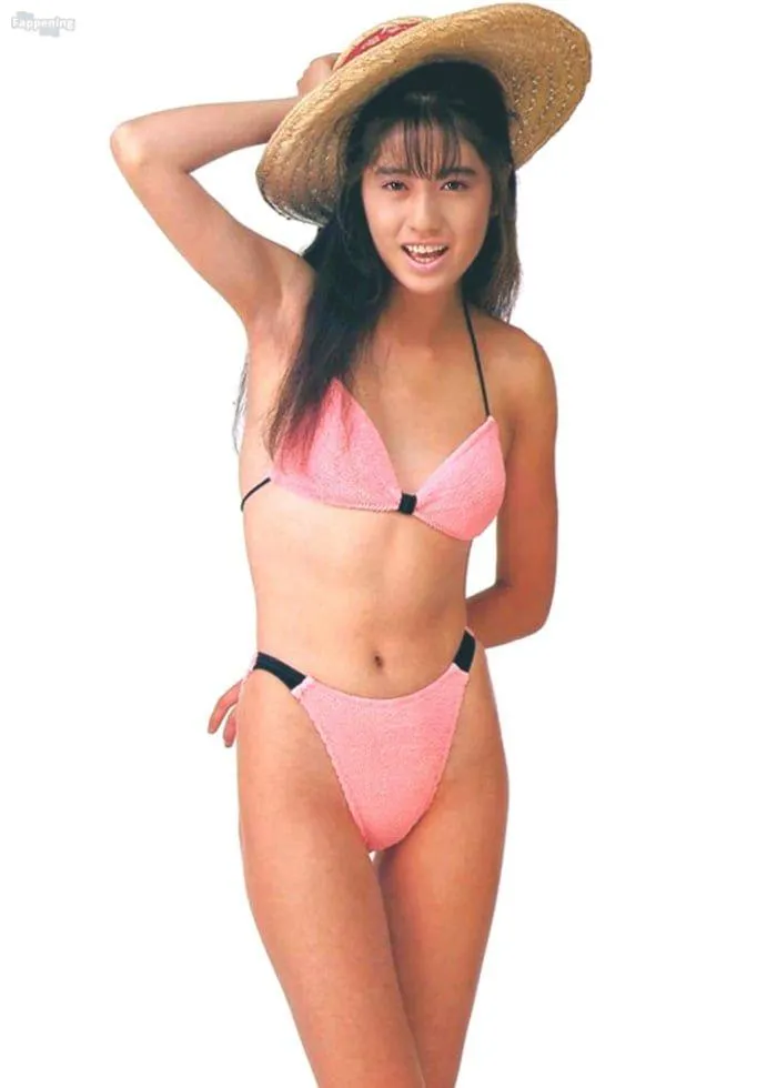 Kaori Shimamura Nude & Sexy Collection (31 Photos)