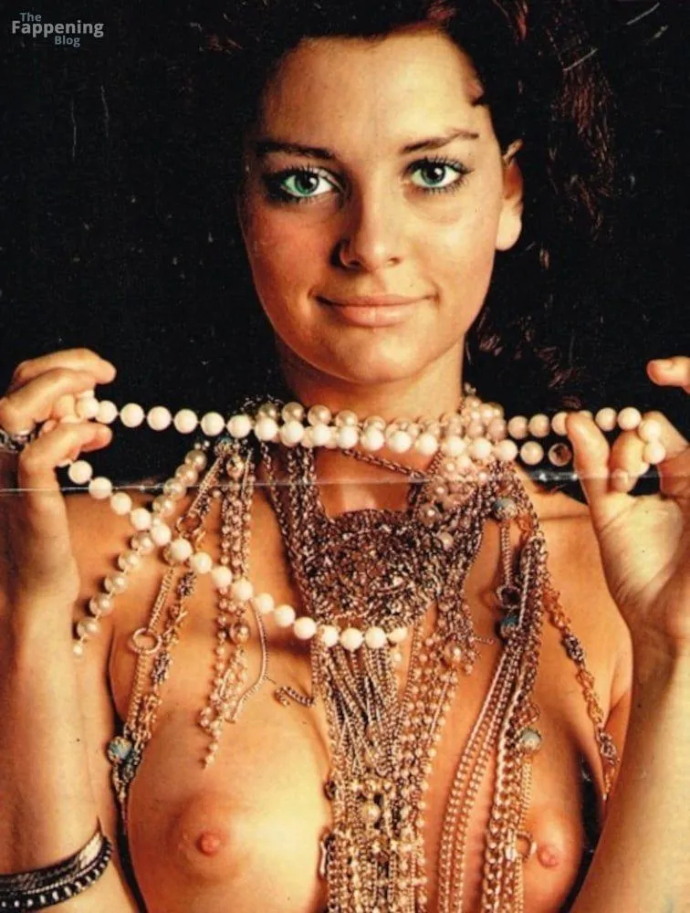 Marlene Knaus Nude (4 Photos)