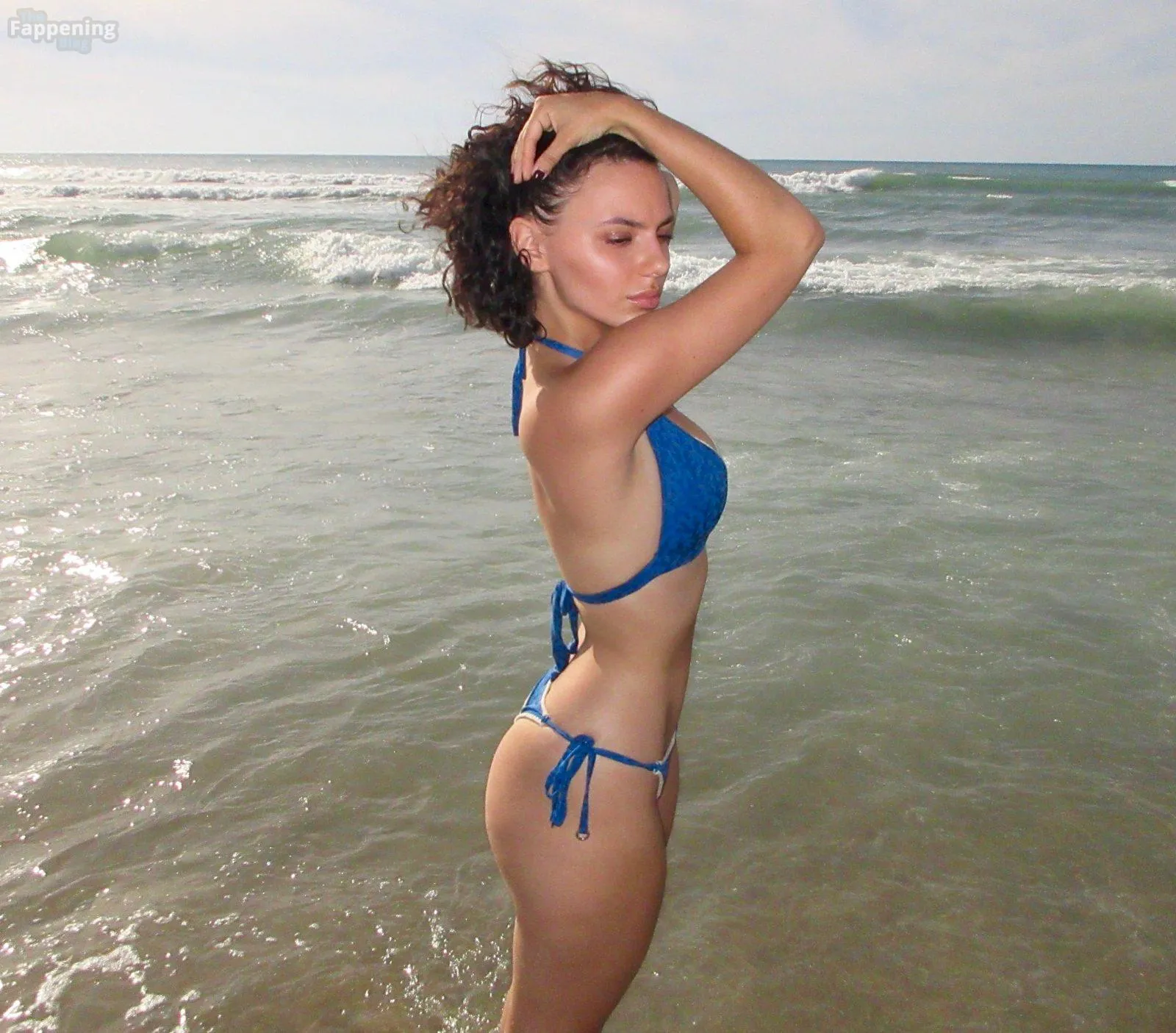 Dafne Keen Shows Off Her Sexy Bikini Body on Vacation (7 Photos)