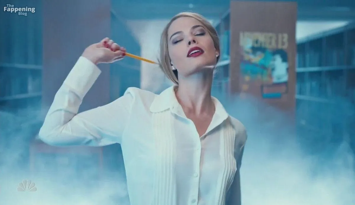 Margot Robbie Hot Collection (13 Photos)