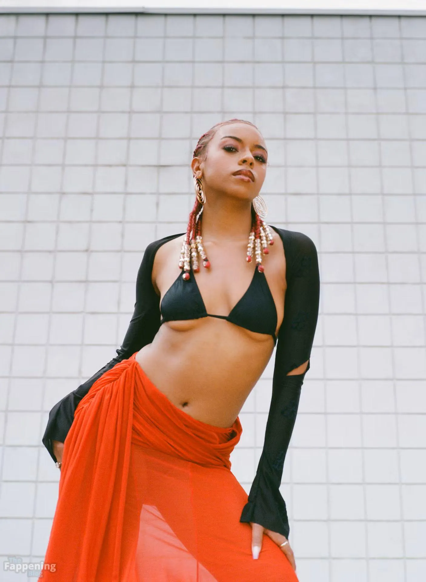 Ravyn Lenae Sexy (8 Photos)