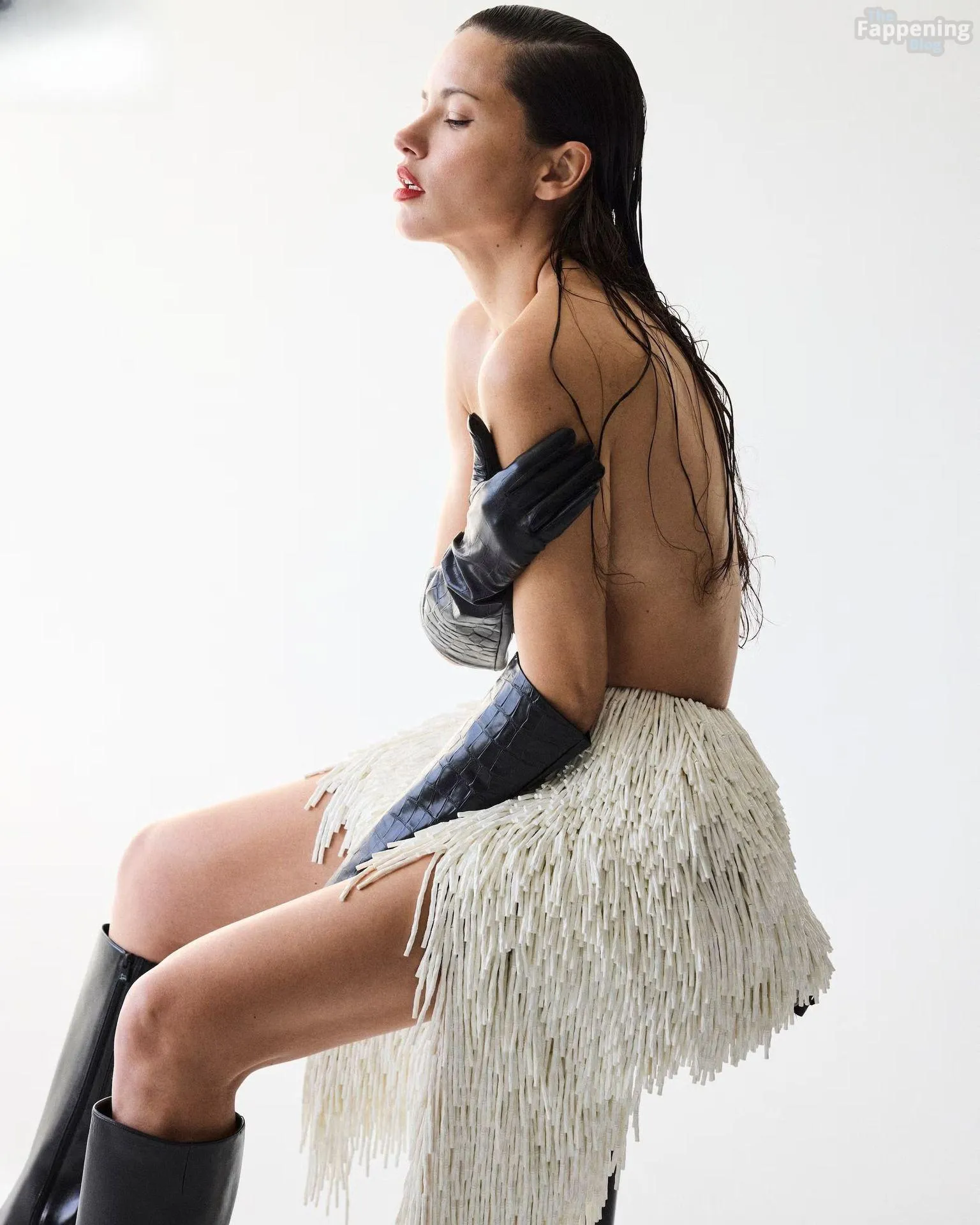 Adriana Lima Hot & Topless Collection (19 Photos)