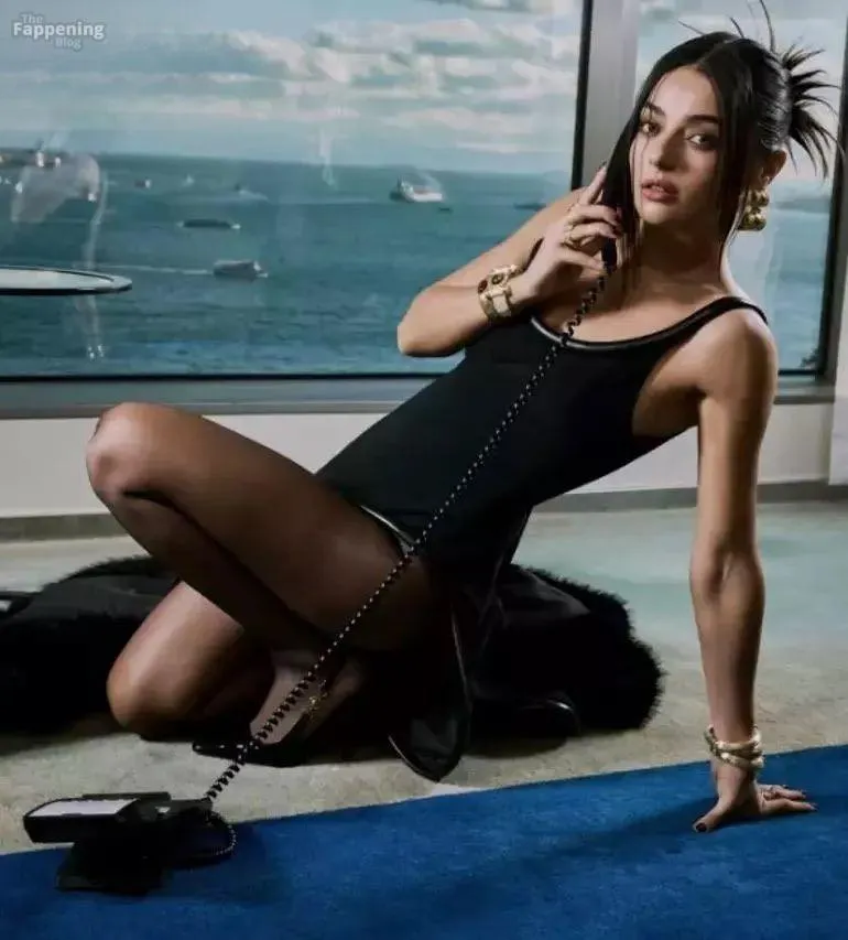 Ayca Aysin Turan Sexy (8 Photos)