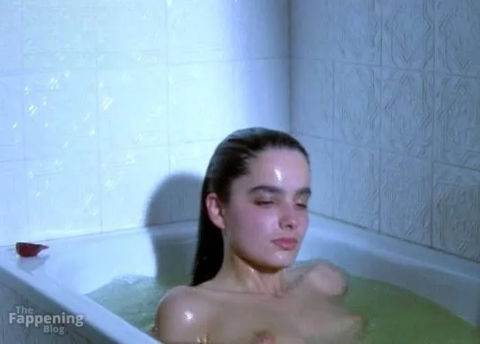 Laura Morante Nude (9 Pics)
