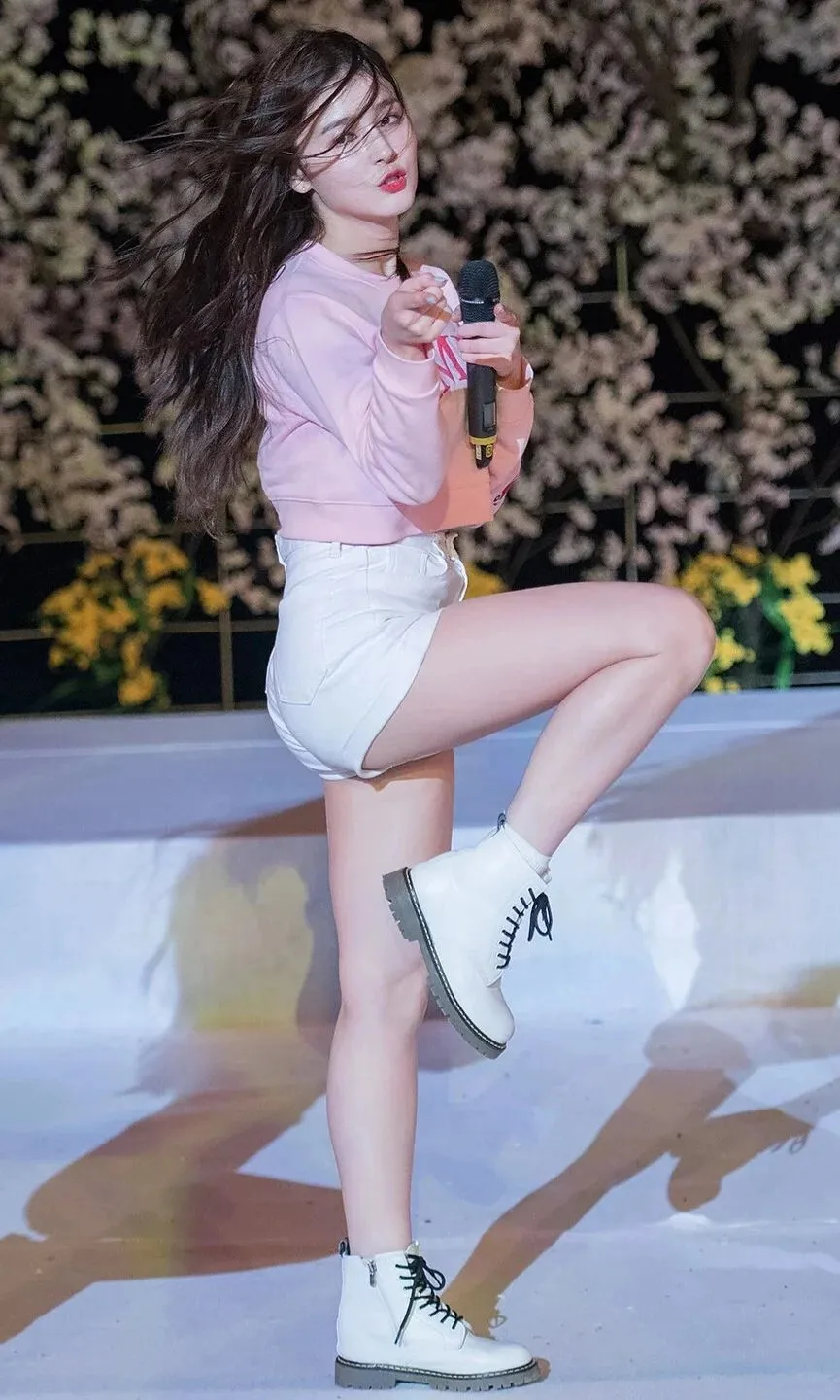 Nancy Jewel McDonie Sexy Collection (16 Photos)