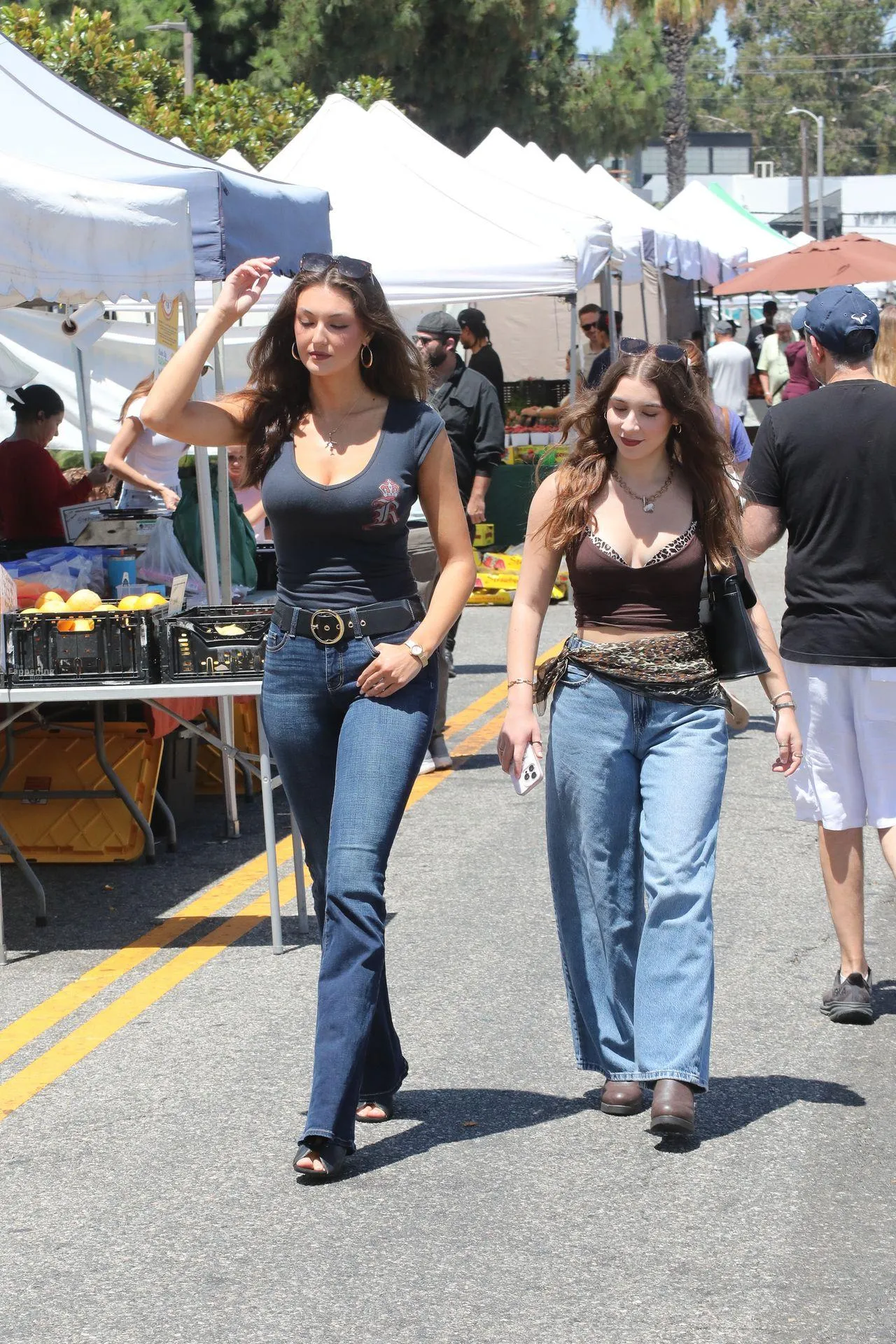 Rachel Pizzolato & Emma Mowery Enjoy a Stroll Through the Studio City Farmers Market (81 Photos)
