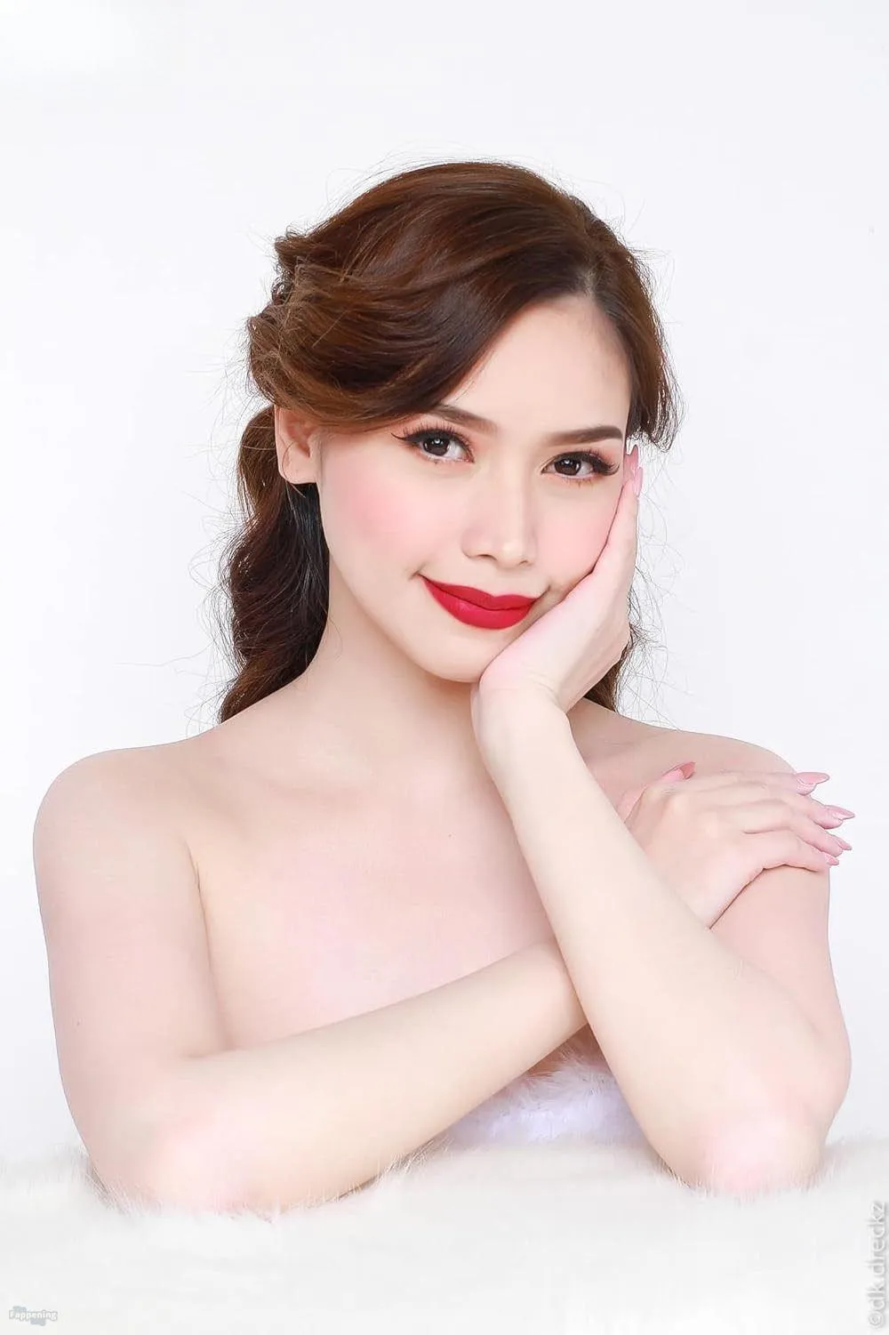 Apple Dy Nude & Sexy Collection (11 Photos)