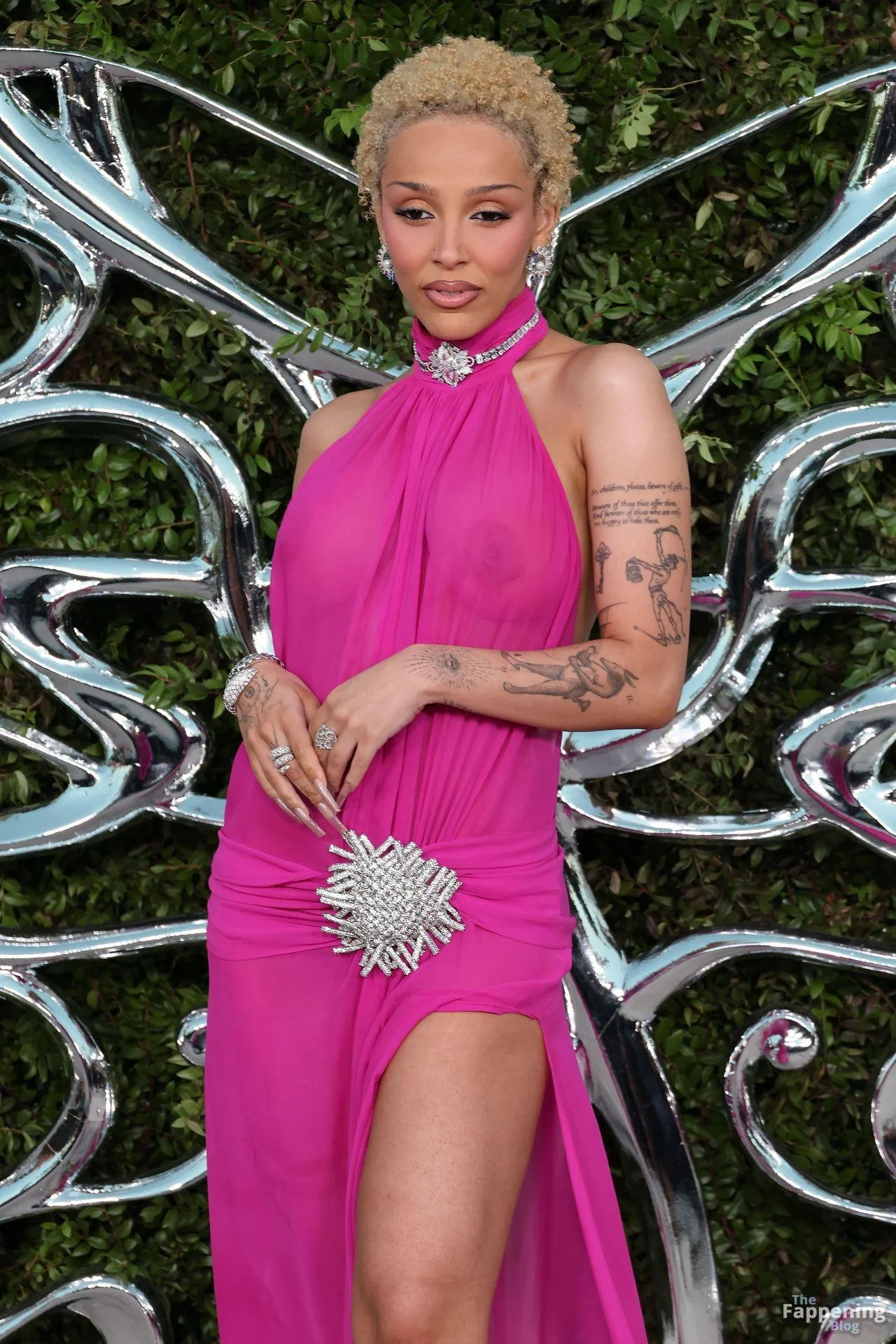 Doja Cat Flashes Her Nude Tits at the Lucas Museum of Narrative Art Opening Night (56 Photos)